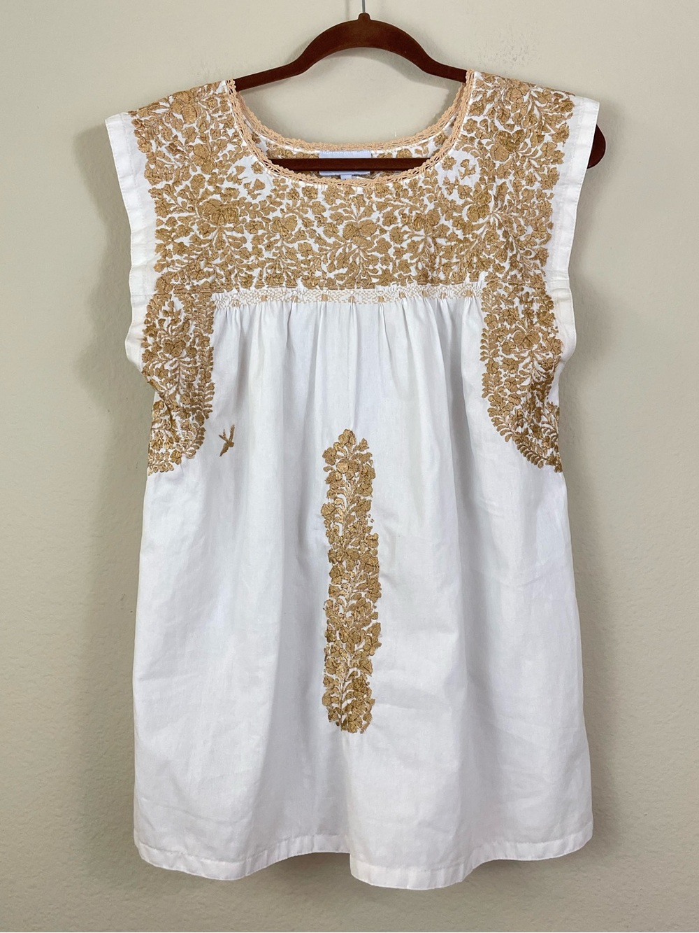 Mi Golondrina Mexico Flores Blouse with Gold Floral Embroidery Size M
